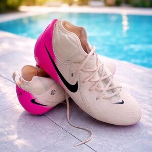 Nike  kids Athletic Shoes in Pink and Cream